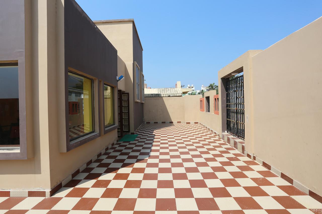 Hotel On Call Puri Laxmi Beach Resort المظهر الخارجي الصورة